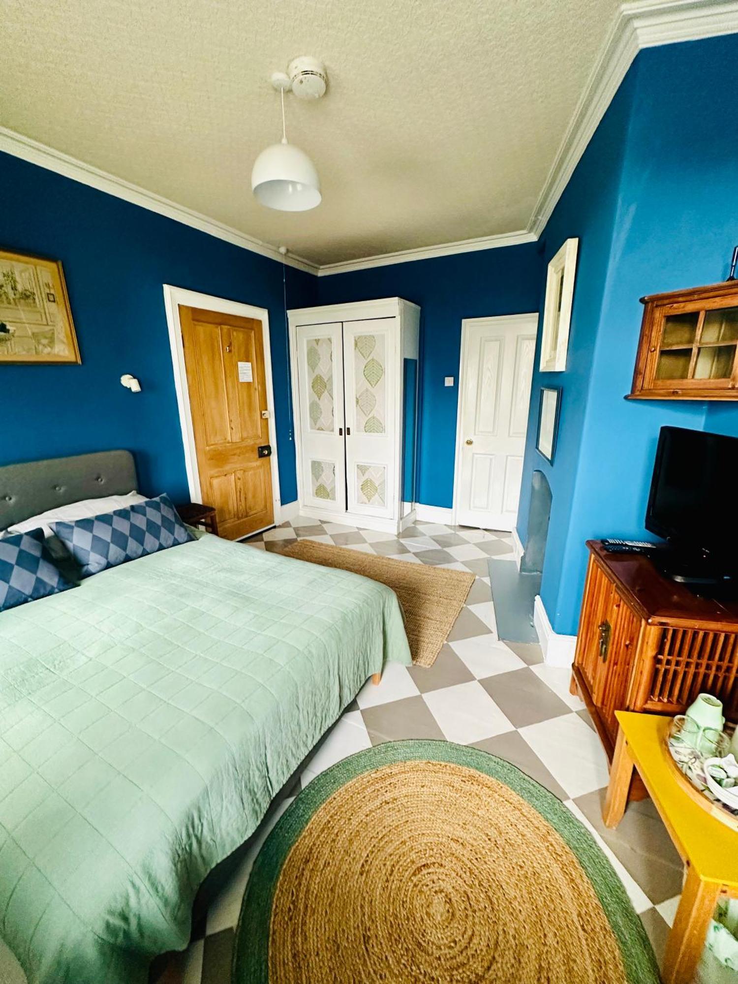 Fitz House Bed & Breakfast 3*