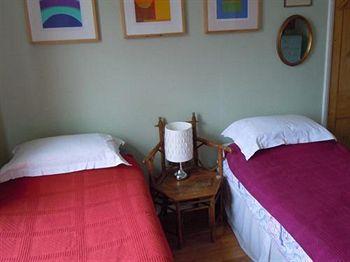 Fitz House 3*