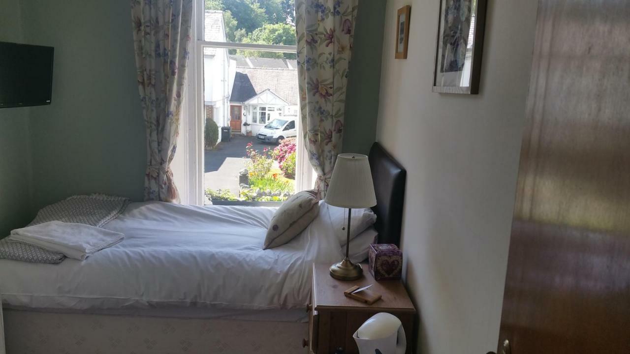 Underhill Guest house