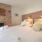 Fran\'S Nest