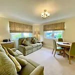 8 Howrahs Court, Keswick