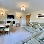 8 Howrahs Court, Keswick