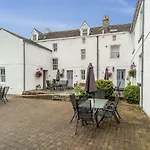 Bridge House Apartment 3