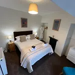 Dolly Waggon Guest House