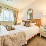 2 Bed In Keswick Sz427