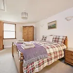 2 Bed In Keswick Sz279