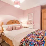 2 Bed In Keswick Sz010