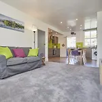 2 Bed In Keswick Sz011