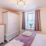 2 Bed In Keswick Sz449