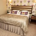 The Kings Arms Hotel