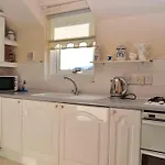 3 Howrahs Court