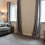 6 Twentyman Court