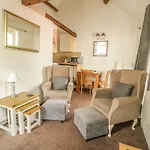 Mews Studio Cottage 7