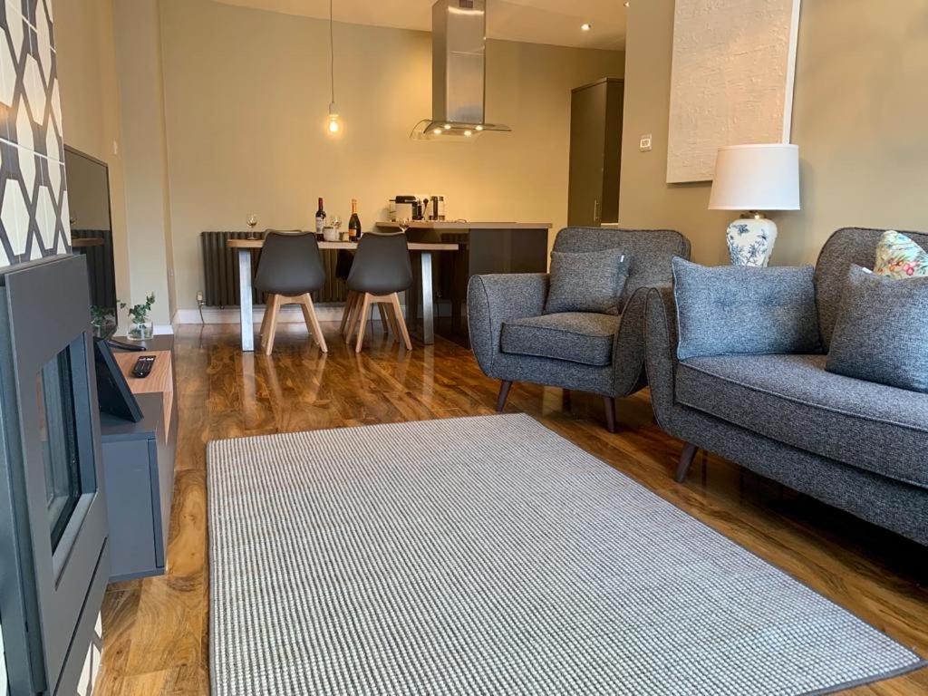 5a Bank Street Apartment
