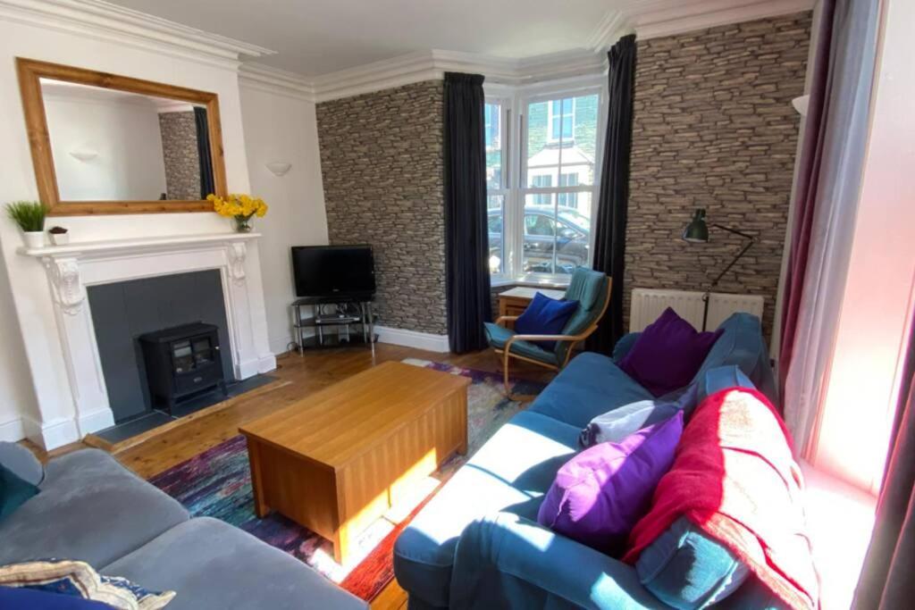 Poet's Corner - Flat Close To Centre Of Keswick Apartment *