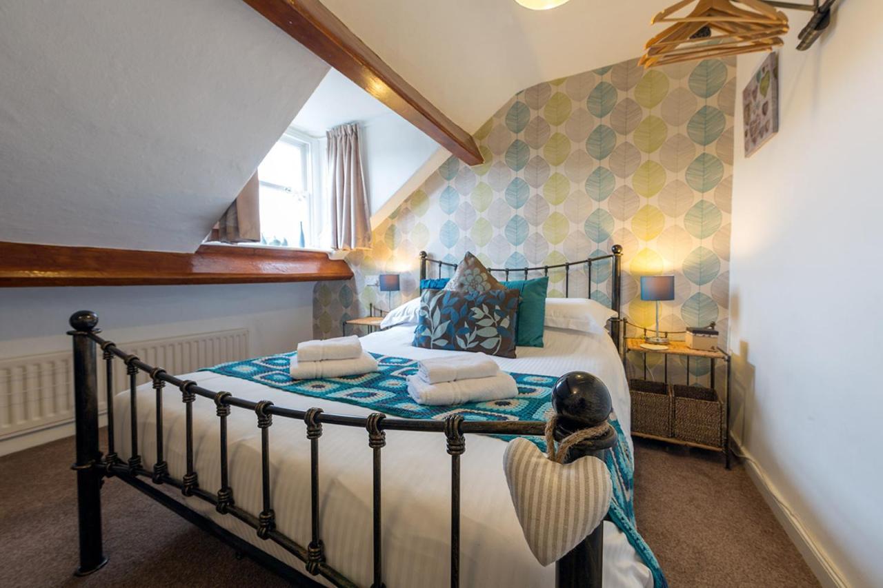 Pitcairn House *