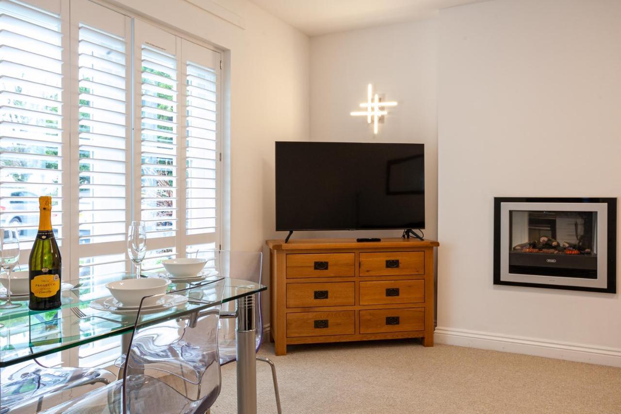 Apartment Keswick Ground Floor With Parking *