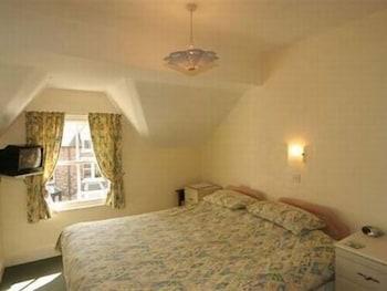 The Silverdale 3*