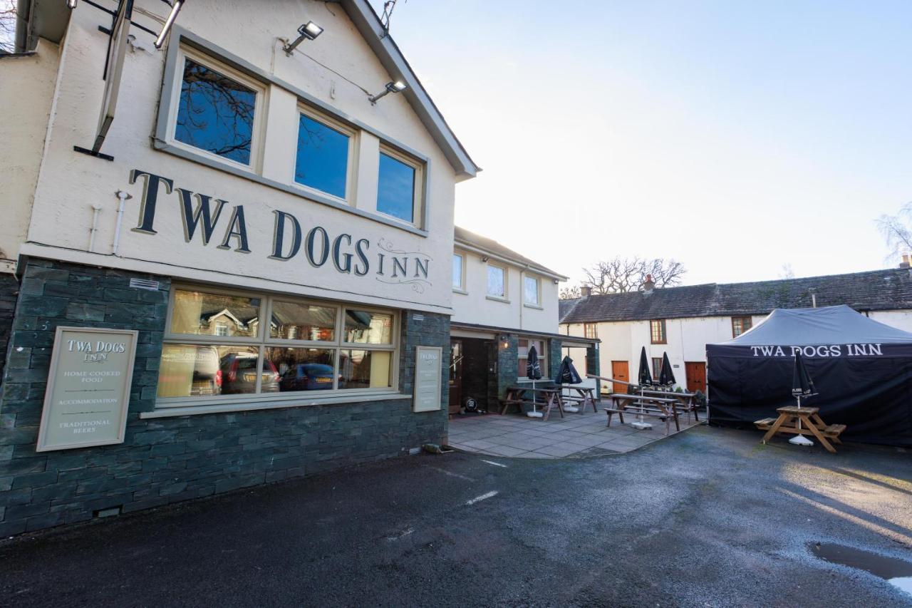 Twa Dogs Keswick (Cumbria)