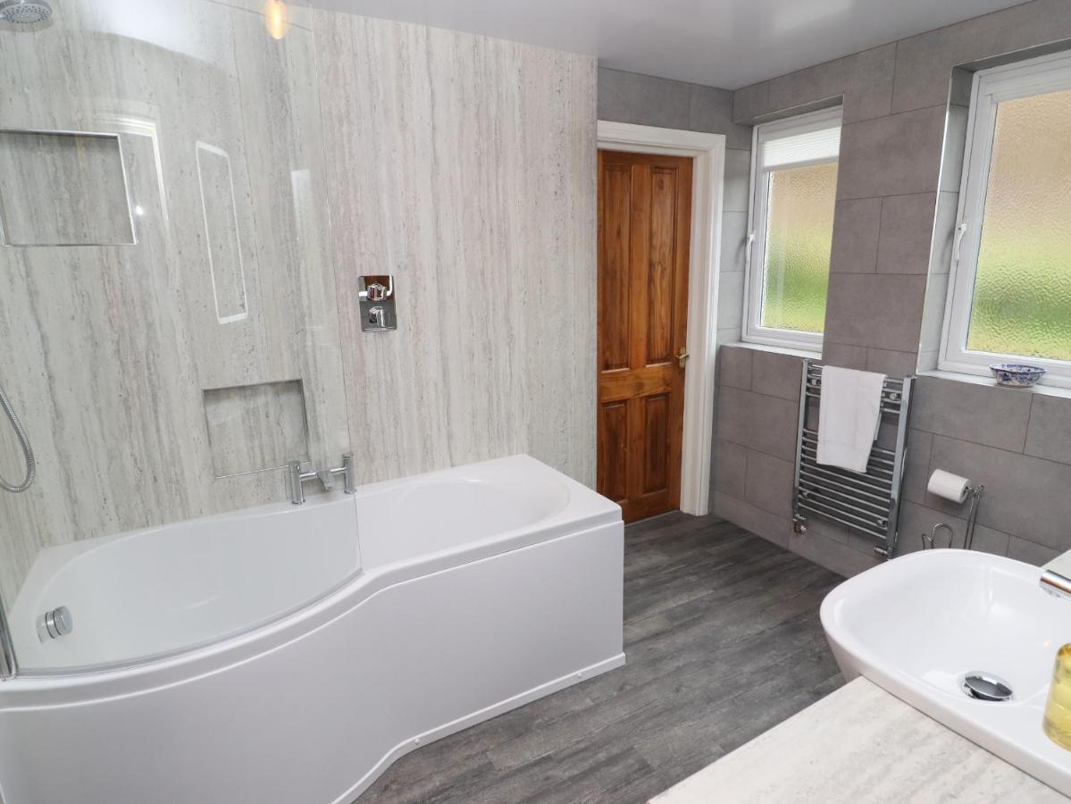 Holiday home Kirkstones *