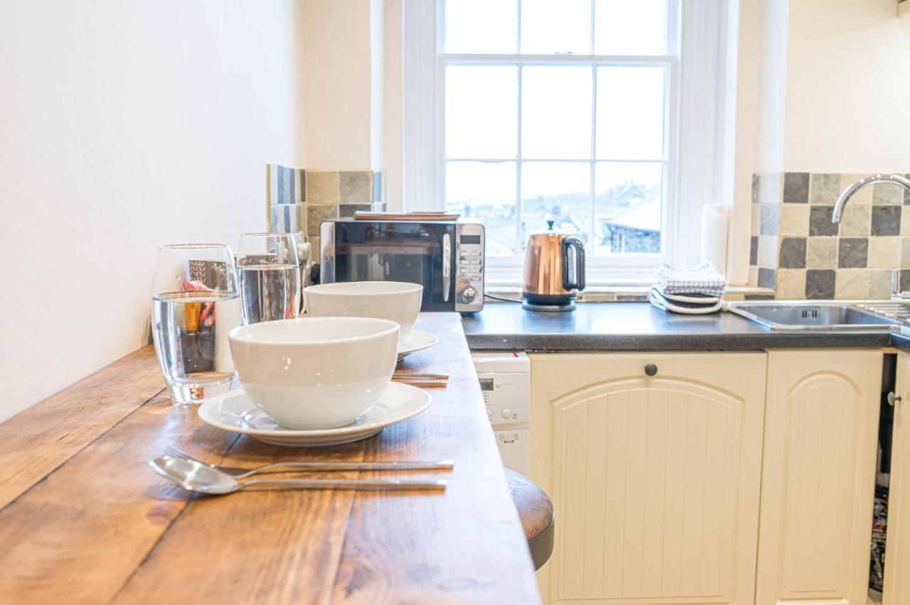 The View - Characterful In Keswick Apartment *