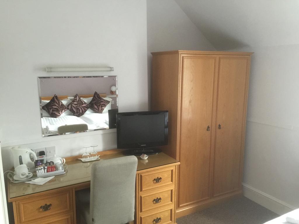 Thornleigh Guest house 4*