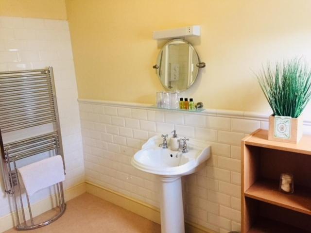 Salisbury 3*