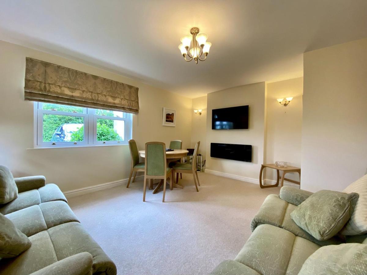 8 Howrahs Court, Keswick Apartment *