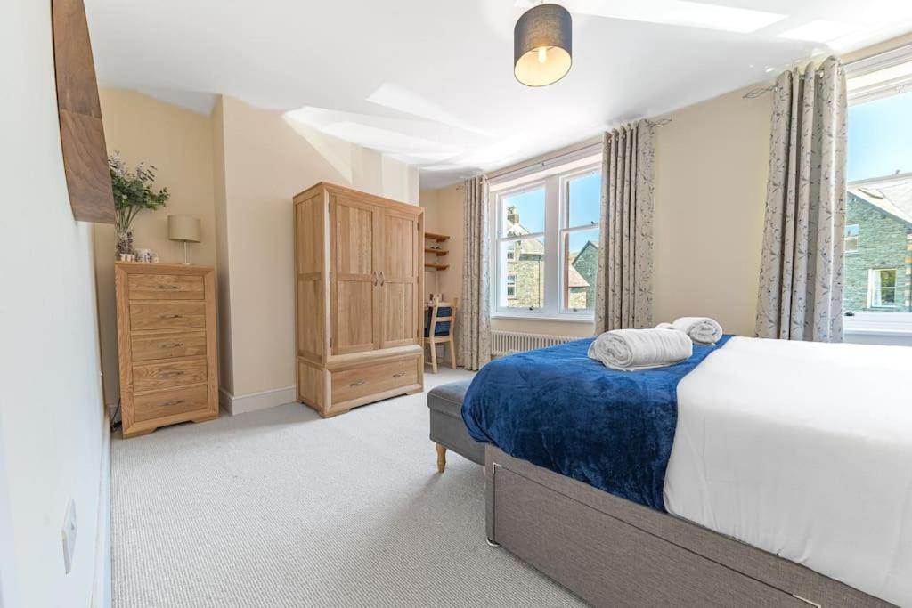 Hazelgrove, Ratcliffe Place, Keswick