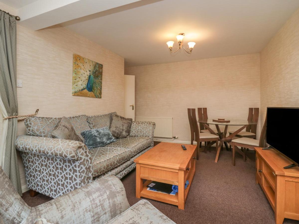 Apartment 4