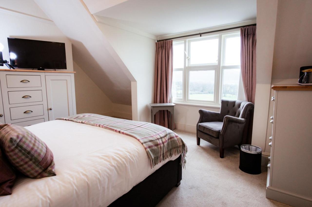 Ravenstone Manor 4*