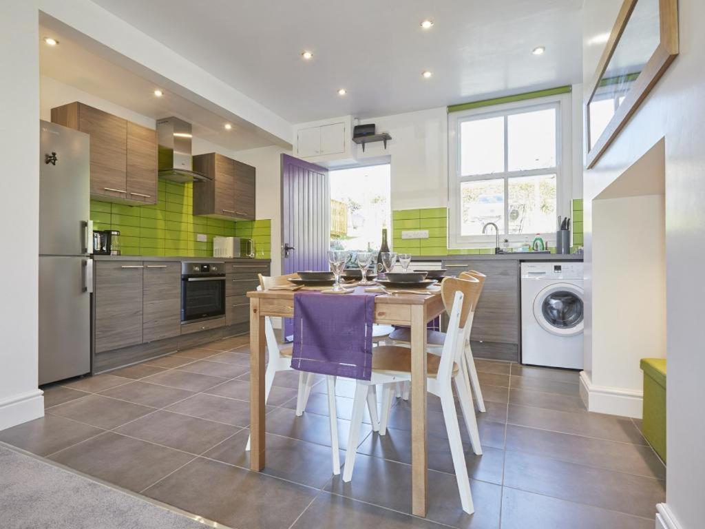 2 Bed In Keswick Sz011