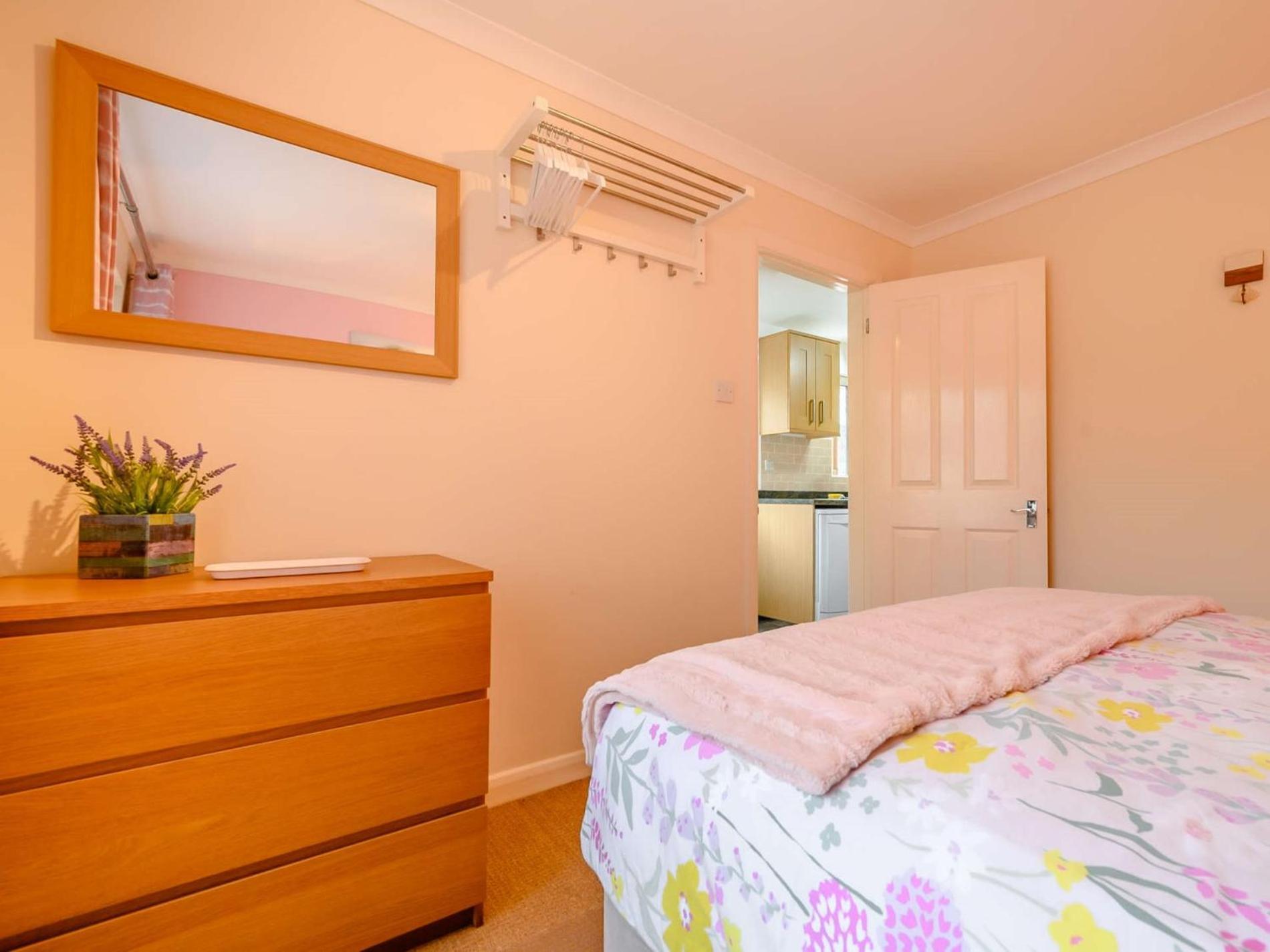 1 Bed In Keswick Sz133 *