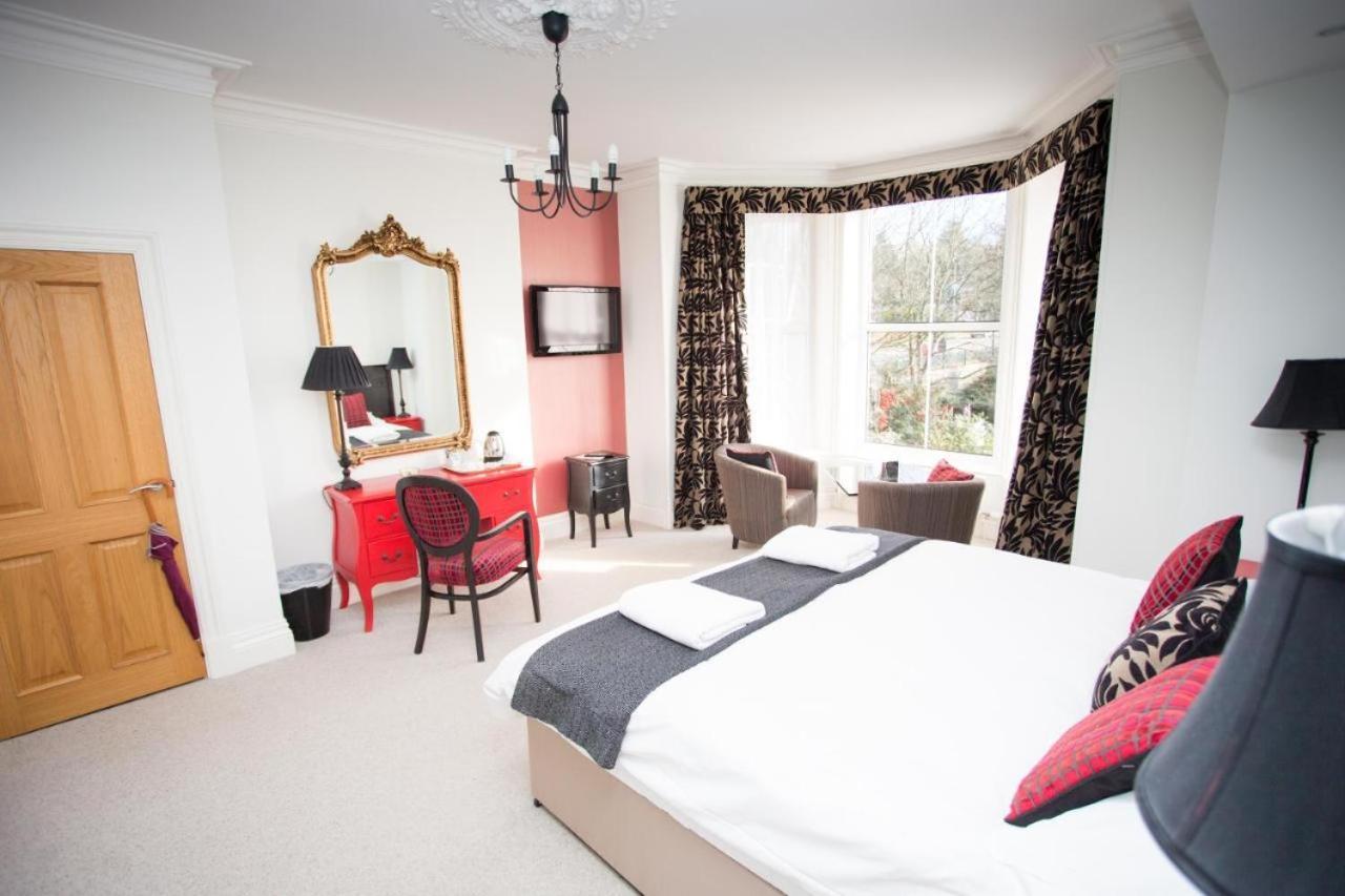 Lakeside House Guest house 4*