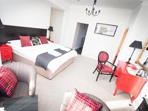 Guest house Lakeside House 4*