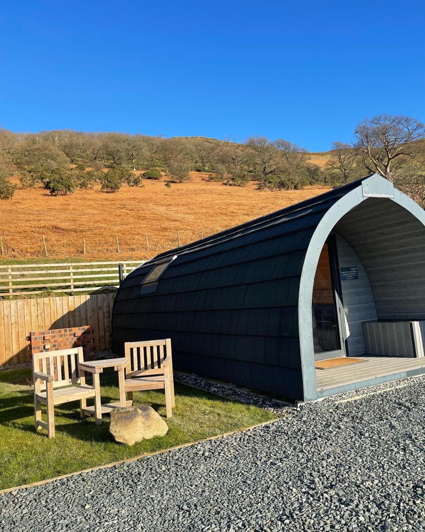 The Huts At Highside Farm Campsite *