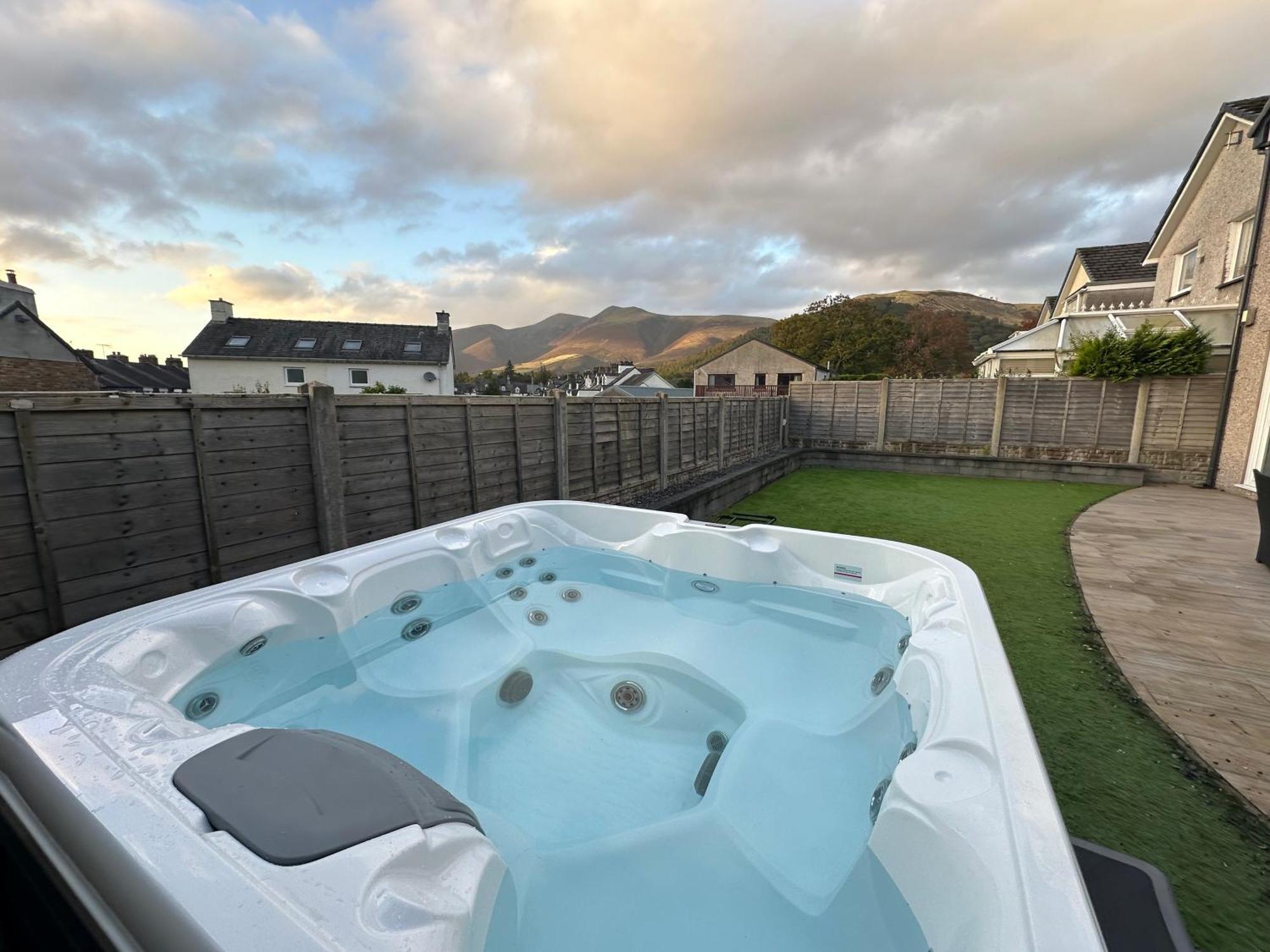 Modern Hot Tub 3 Bed Holiday home Keswick (Cumbria)
