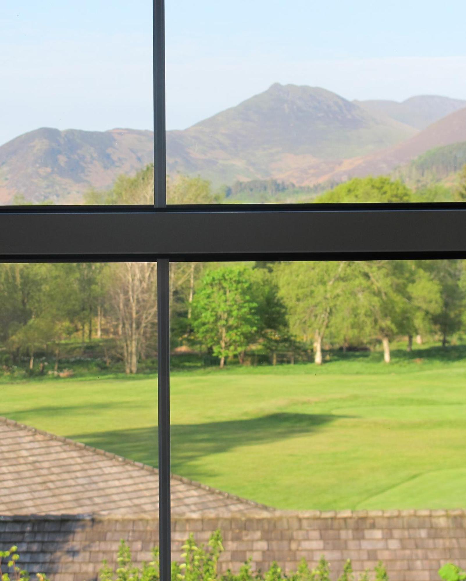 Guest house Lakeside House 4*
