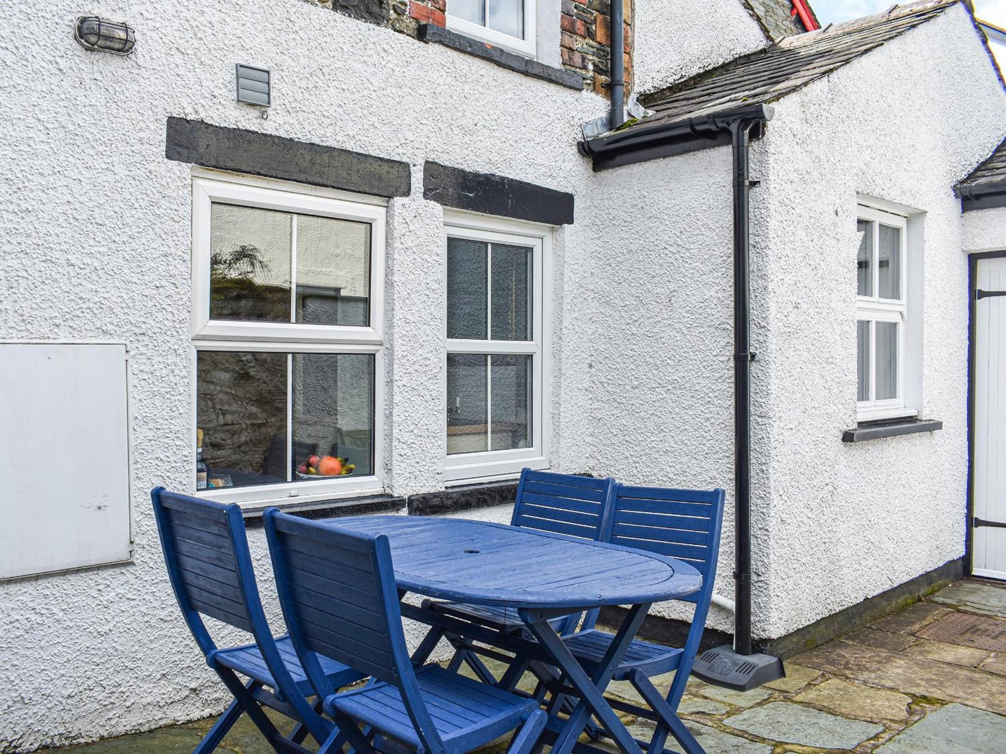 Pitcairn Cottage-uk41256