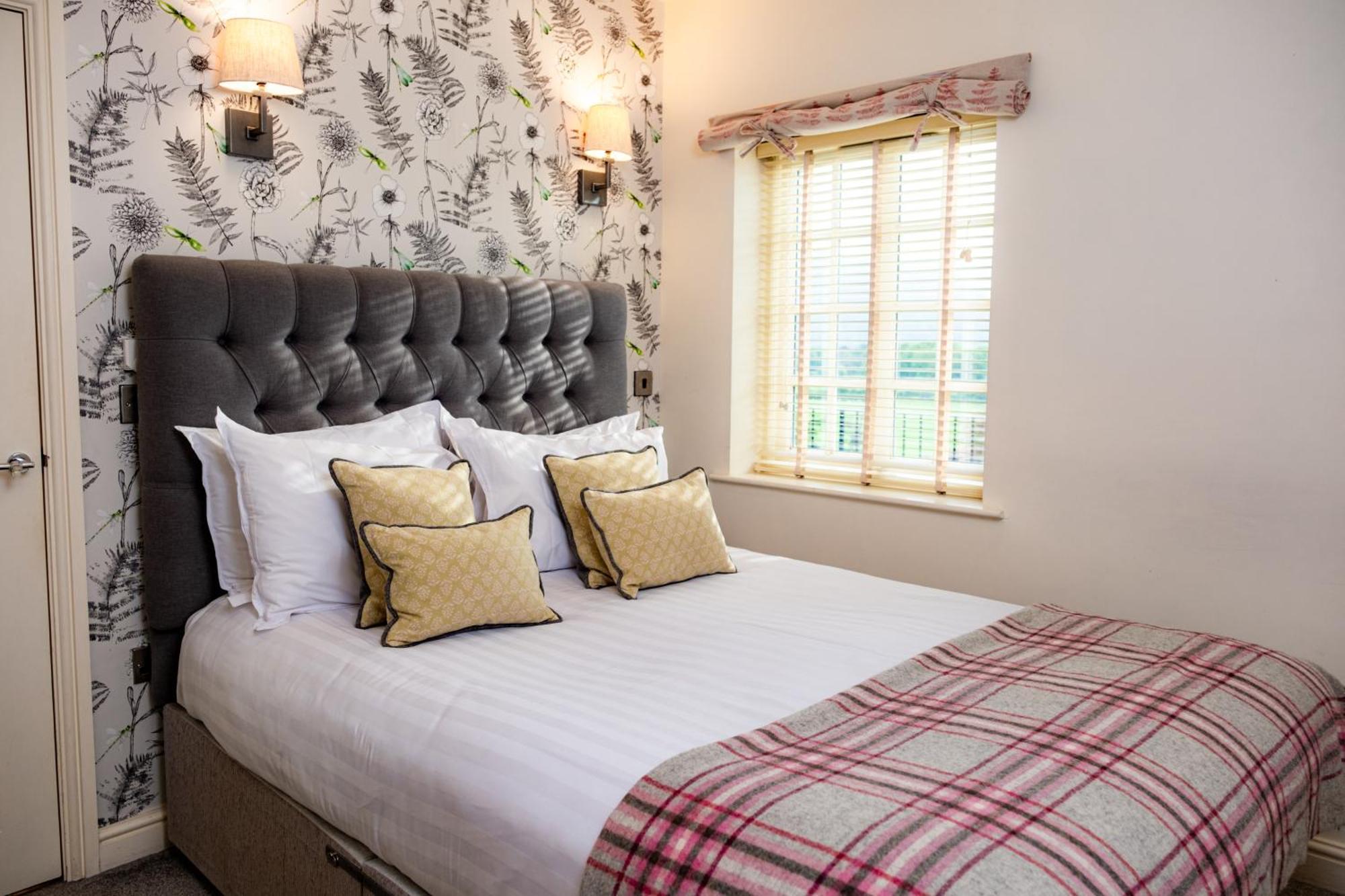Hotel Ravenstone Manor 4*