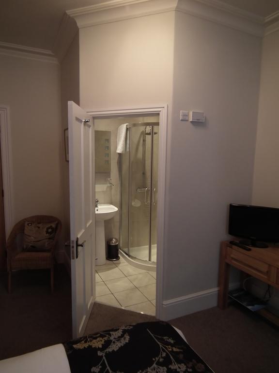The Beeches Guest house 4*