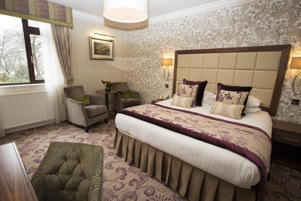 Hotel Lodore Falls &