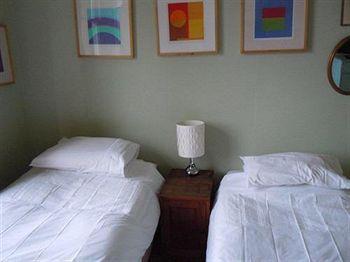 Fitz House Bed & Breakfast 3*