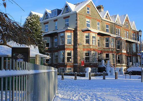 Guest house Lakeside House 4*