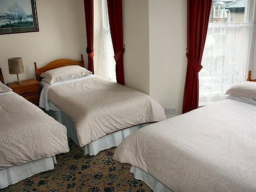 Melbreak House 3*