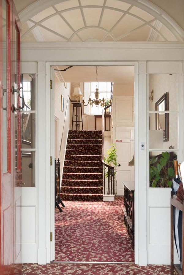 Acorn House Guest house 4*