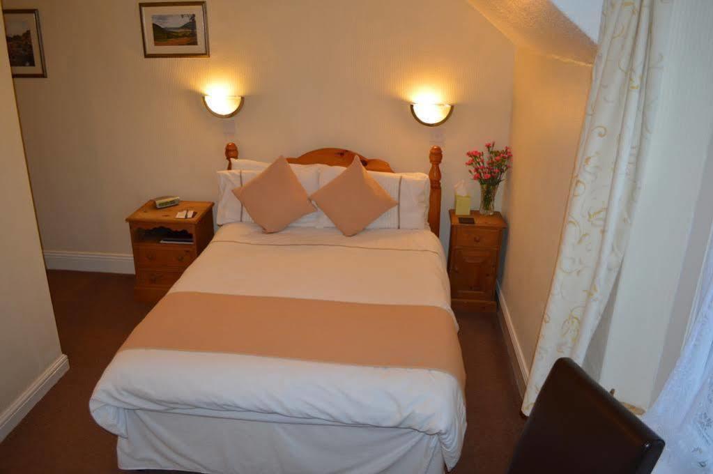 Bed & Breakfast Dunsford 4*