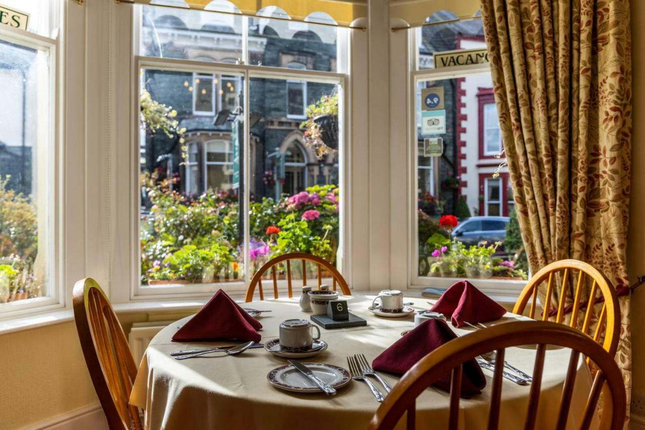 Dorchester House Guest house 4*