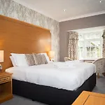 Lyzzick Hall Hotel
