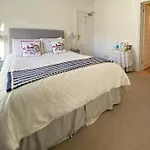 Number 10 Bed & Breakfast
